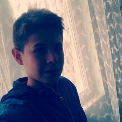 tunaemre398's profile picture. 