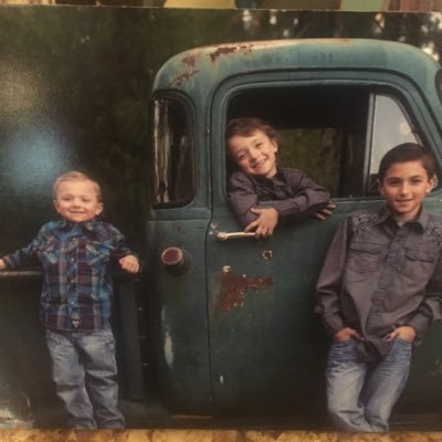 weskillion10's profile picture. Family /Hunting /love coaching my 3 boys ball ⚾️Die hard Dallas COWBOYS !!!