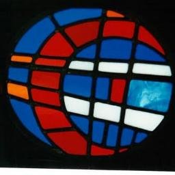 Architectural stained glass and hot glass artist based in South Wales.