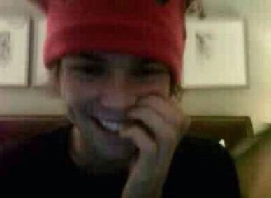 ||Ashton Irwin||Michael Clifford||Luke Hemmings||Calum Hood.||

Lol, u re not Ashton Irwin ♡

❀Muke
❀Cashton