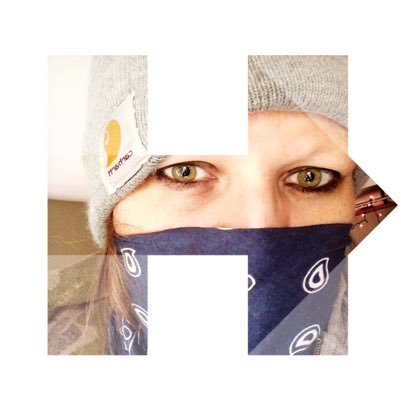 HillYesImWthHer's profile picture. likes: @Flo_tweet, lesbian visibility, film, @HillaryClinton. dislikes: rigid sexual/gender paradigms, mass incarceration, American drug policy