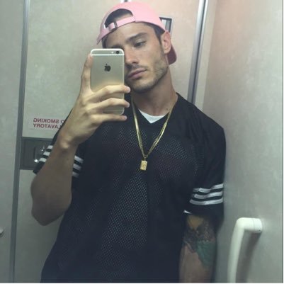 walidrpglns2's profile picture. trop dmeufs pr ttes les baiser trop dbaskets pr ttes les mettre