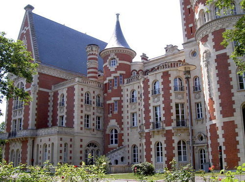 Compte Twitter officiel du lycée international de Saint-Germain-en-Laye