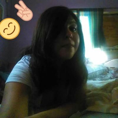 I love to sing . and I need friends I have no one and one thing I am ugly.and I am a nice person if you want to get to u can add me on facebook snapchat