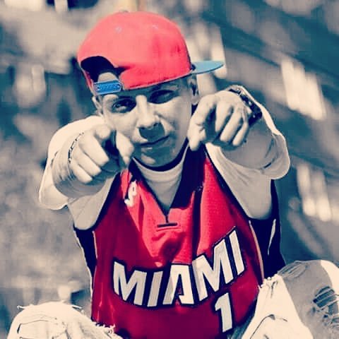 kalleskapital's profile picture. RAP DE KALLE.DE COLOMBIA PARA EL MUNDO.SOMOS LA REVISTA VIRTUAL DE PUBLICACIONES SOBRE HIPHOP.
http://t.co/OMbTkmLsCz
