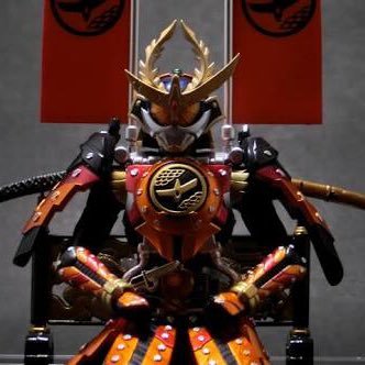 最新は仮面ライダーにハマってマス。好きな仮面ライダーはドライブと凱武です。中でもカチドキアームズが好きです。