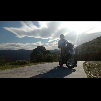 La vida me enseño que hay que creer en hechos, no en palabras.          [Siempre te querre aita! '10-11-2013']