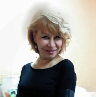 Родилась и живу в Москве. Имею медицинское и высшее психологическ(магистратура) образование Есть сын, и 2 внука! Очень люблю путешествовать, живой огонь и море!