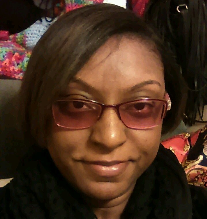 Small business owner and nurse who loves designs knitted clothing, writes children's books, cook books, loves movies, networking and my daughter Jerrica.