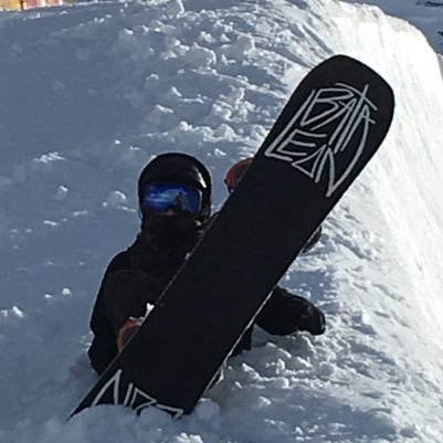 Snowboarder Halfpipe. Target youth olympics 2020 Halfpipe