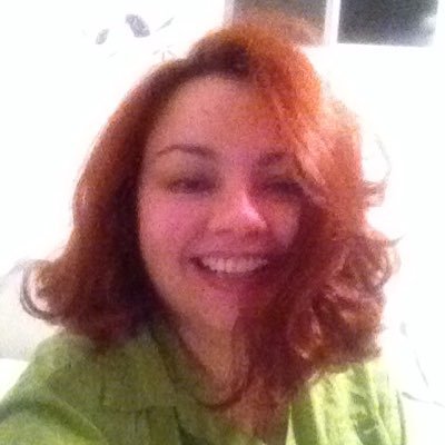 Soy transeconomico  Pronombre: Princesa, guapa, chula, bonita, o me ofendo. Cristiana y conservadora. Adivina como voto?