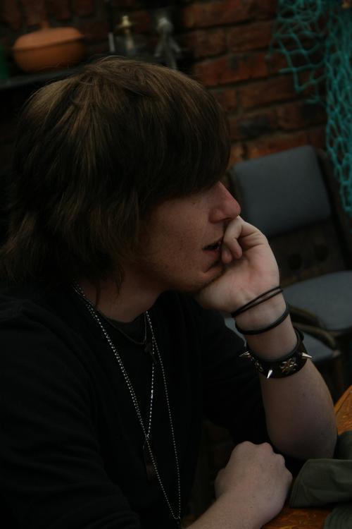 I am a gingerninja who actually has a soul..Im a music fan and musician and i rock!!! know this tell ur grandchildren