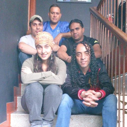 ACUARIUS
Banda formada en Caracas a mediados del mes de febrero de 1998, bajo el nombre de Valinor, su música es una mezcla de estilos que van desde el heavy me