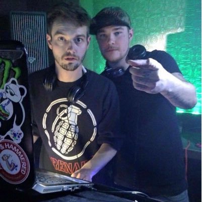 DJ duo in omaha. trap, twerk, house and bass music. for booking email : strucknbean402@gmail.com