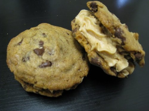 We're an all natural cookie company dedicated to providing delicious and creative cookie dough and baked goods for anyone seeking taste-bud entertainment!