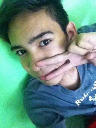 Hi im Yha Tot :) . Bisexual 5'6 in Height July 10 Is my Bday.I Like To sing But Singing Does'nt Like Me.. Haha