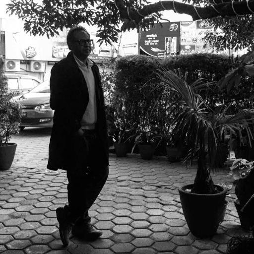 dr_harisqayyum's profile picture. 