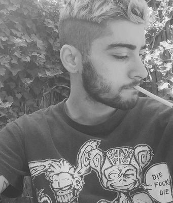 zaynrpgscb's profile picture. De pute à pure, il n'y a qu'une lettre.