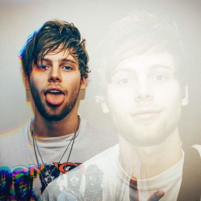 this is a free follow, follow @Rama5SOS instead she does 5SOS polls, imagines and snaps, turn her notifications on so you don't miss out ~