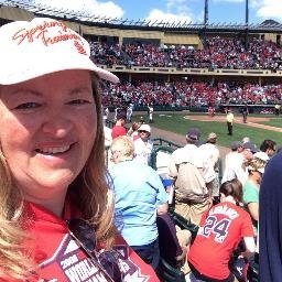 Expatriate St. Louisan, living in LA, tweeting haiku recaps of #STLCards games. For everything other than baseball, follow me @coolia