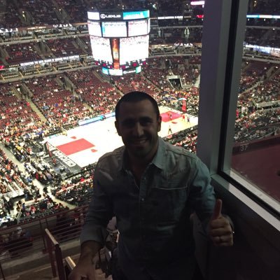 ayms_h's profile picture. Dad, Husband, Marketer and aerodynamically perfect for Formula 1