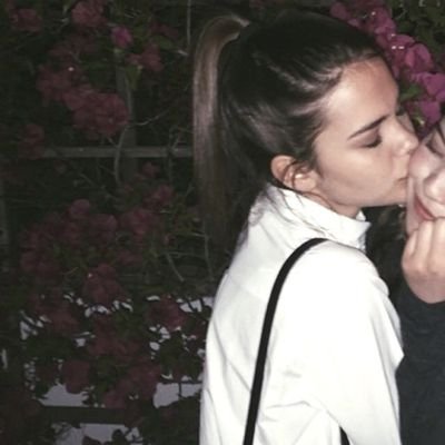 maiarpgscb's profile picture. that it's not fashionable to love me