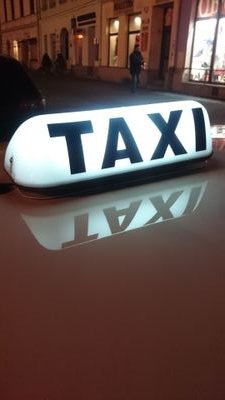 Airport TAXI - CAB PL Group. Dedykowane taksówki PREMIUM na lotniska z Nowego Sączą i okolic. Zamów: (+48)504325888