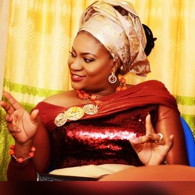 ItosoboE's profile picture. A Wedding and Events Planner with a difference...just go to bed and click on tickle treats.