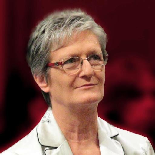 ex docente di lettere - scrittrice