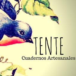 Cuadernos artesanales Tente Creamos cuadernos artesanales, mezclando colores, texturas, técnicas y reivindicando el antiguo oficio de la encuadernación.
