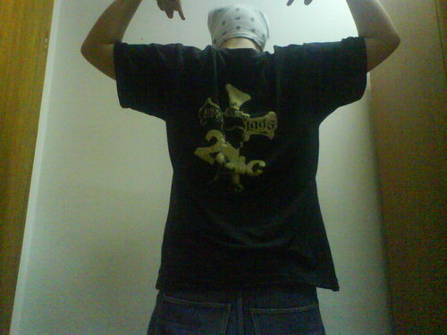 Playing CoD 4, CoD MW 2,SILKROAD ONLINE....Practise BREAKDANCE,DOING GRAFFITI,ONLY RAP MUSIC!!!