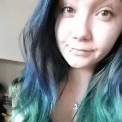 emmry15's profile picture. Bored girl, with nothing to do