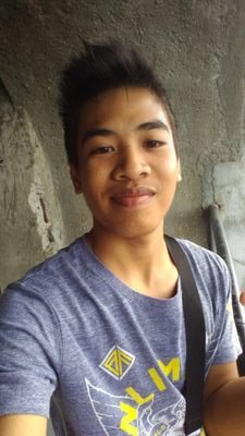 ecnivseyer's profile picture. Trust in God people smile