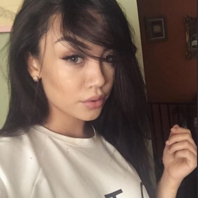 amourLIAya's profile picture. 