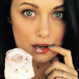 _Twiner_'s profile picture. Every time the same bad decision.. | 25 years old | Follow me I'll follow back just ask.