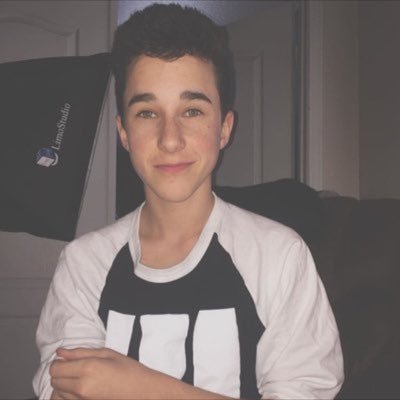 @hunterrowland22