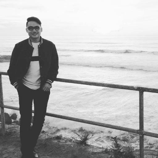 I'm a client success specialist & a marketer. The world is my home and Vancouver is my room. In love with food, wine, and cocktails. A geek & gamer at heart.