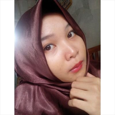 yuliyantipitri's profile picture. mahasiswi Politeknik APP'14//marketing || ig : Fitriyuliy26