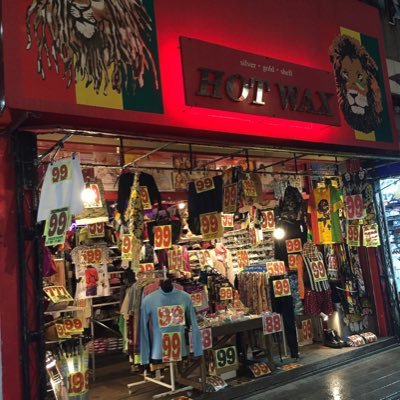 沖縄のピアス専門店と言ったらココ!!国際通りのHOTWAX!!!目印は99円の札!!ピアス洋服カラコン帽子バックアクセサリーほとんど格安で販売しております!! Body Pias/Accessory/Reggae/Naha Japane おっちゃん/あやな