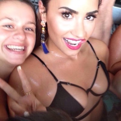 demirpgtar's profile picture. riche.