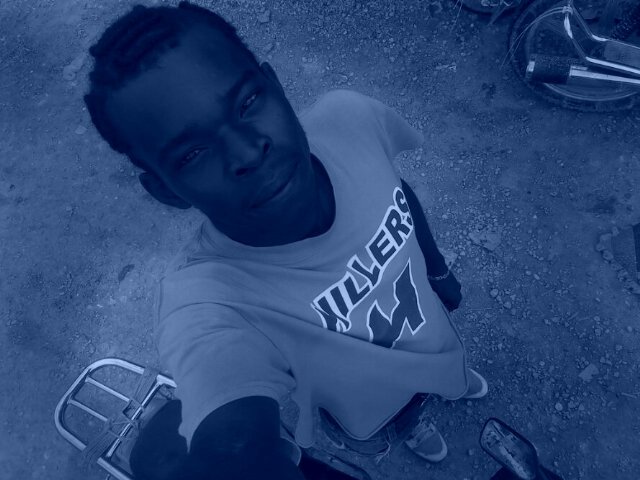 Acteur, Réalisateur,
Informaticien, Animateur (DJ)
Haiti, carrefour, brochette
TEL: (+509) 345 061 05.
email: primier_alex@yahoo.com