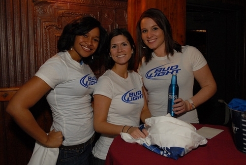 Bud Light+Girls+Delaware+Girls Who Love Bud Light in DE=BudLightGirlsDE...Follow us!
