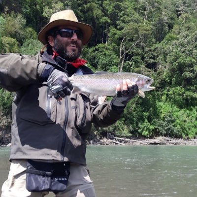 Profesor de Historia. Pescador con mosca y melómano.