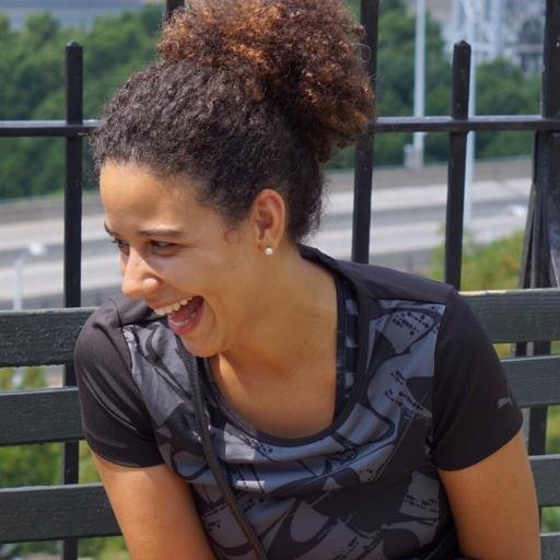 anyelataveras's profile picture.