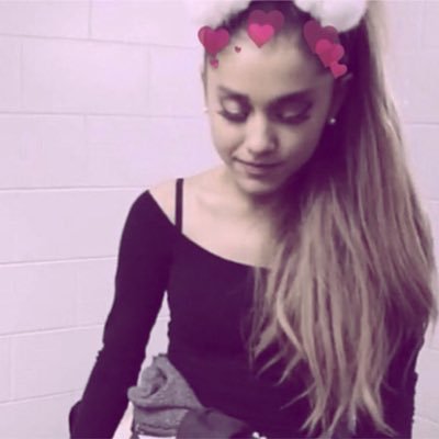 Im Ari! Taken by the best, @blxrry_  is my everything.