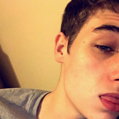 GalenMarch12's profile picture. 17 years young and i'm a senior at SCHS #justliveright