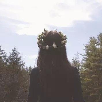 I GAVE YOU A FREE FOLLOW PLEASE FOLLOW @greyxlyrics IF YOU LIKE HER ACC :D