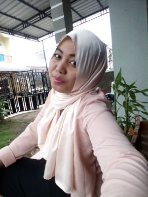 nurlindalinlin's profile picture. 