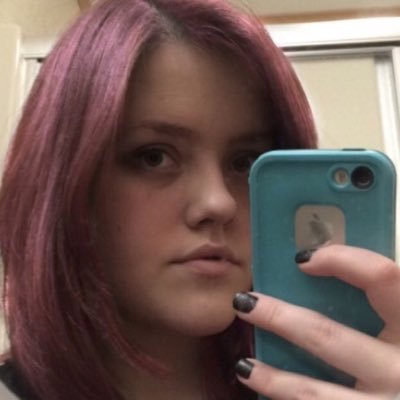 makeupdaily25's profile picture. i love sweatpants and lipstick