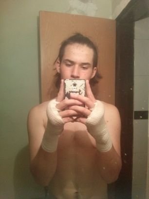 di_rana_y_salto's profile picture. Correr,entrenar,boxear,recibir golpes de personas y de la vida,aprender día a día más sobre boxear